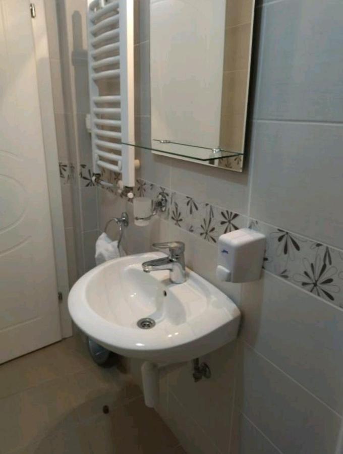 Royalwings Apartman Ягодина Экстерьер фото